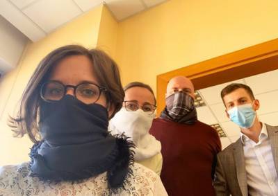 Жителей Чехии обяжут носить маски во всех крытых помещениях
