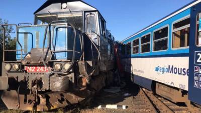 Пассажирский поезд столкнулся с другим составом в Чехии