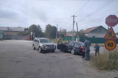 В Рязани столкнулись «Ниссан X-Trail» и «Шкода», пострадали двое
