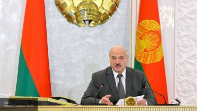 Лукашенко выразил готовность защищать Россию