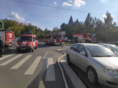 В Челябинске загорелась крыша высотного дома. Есть пострадавшие