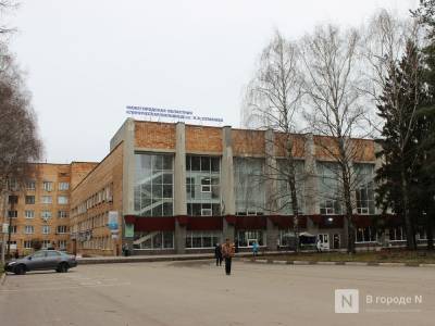 Отделения в шести нижегородских больницах закрыты на карантин по коронавирусу