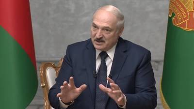 Лукашенко: мои слова, что нам с Путиным придется отстреливаться спиной к спине, уже не шутка