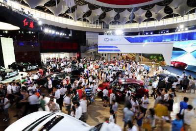 Ведущий автопроизводитель Китая сообщил о всплеске продаж