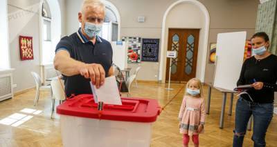 Неактивные, но добрые: как голосовали русскоязычные на выборах в Риге