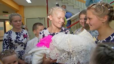 40-летняя жительница подмосковного Чехова родила 14-го ребенка