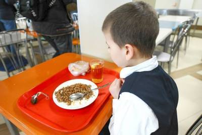 В Северодонецке родителям учеников начали выплачивать компенсацию стоимости питания