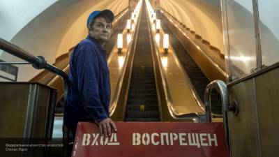 Руку девятилетней девочки "зажевало" эскалатором в Москве