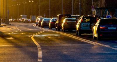 В Дептрансе сообщили о возможном осложнении дорожной ситуации вечером в Москве