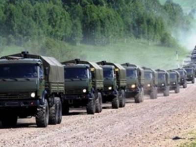 Россия стянула военную технику к границе с Украиной: детали происходящего, "на дороге стоят..."