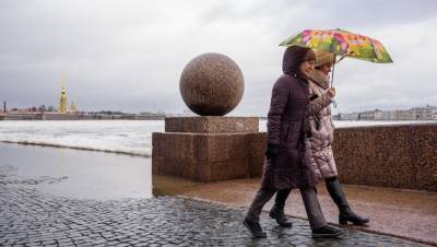 Петербуржцев предупредили о ливнях и сильном шторме