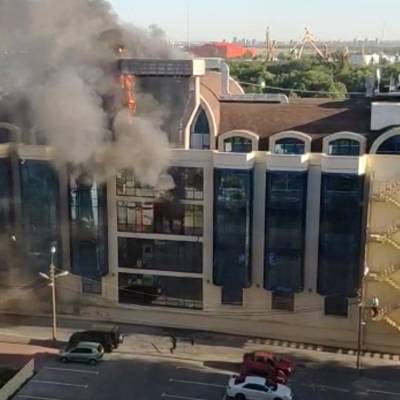 В Ростове-на-Дону горит гостиница Radisson