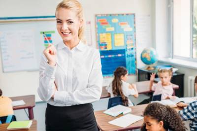В 2021 году учителям увеличат зарплату: Шкарлет рассказал, насколько