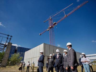 Зеленский поручит Кабинету Министров Украины обеспечить финансирование строительства третьего и четвертого энергоблоков Хмельницкой АЭС