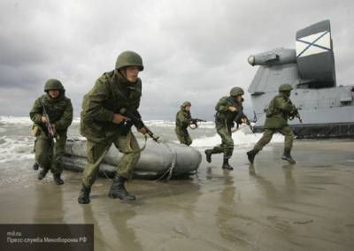 Морские пехотинцы ЮВО "захватили" участок побережья на учениях в Дагестане