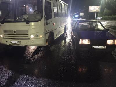 В Смоленске водитель автобуса устроил агрессивные разборки на дороге