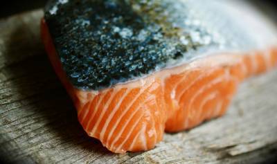 Почти 19 тонн лосося не попало на петербургские столы за 2020 год