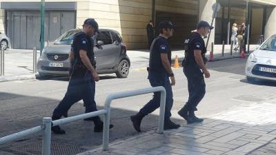 Взрыв самодельной бомбы произошел у здания полиции Афин