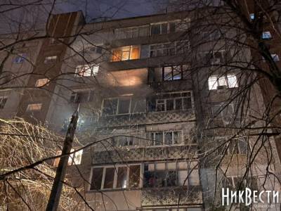В Николаеве фейерверк залетел на балкон многоэтажки, загорелись две квартиры