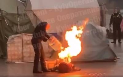 В центре Киева у протестующих загорелся баллон с газом