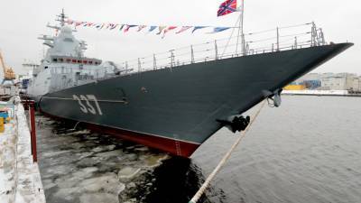 Экипажи более 70 кораблей ВМФ России встретили Новый год в Мировом океане