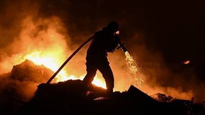 Трое человек погибли в пожаре в частном доме на Алтае