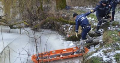 Провалились под лед: в Кременчуге на реке Сухой Кагамлык утонули двое малолетних детей