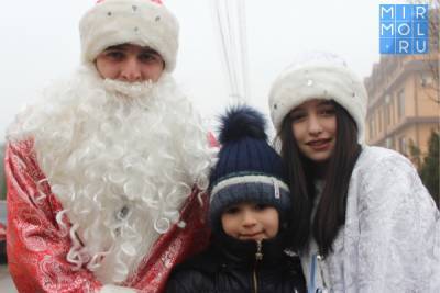 В Хасавюрте прошла акция «Мобильный Дед Мороз»