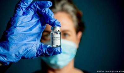 В Швейцарии пожилой мужчина умер после прививки от коронавируса