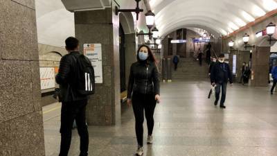 Движение поездов на "фиолетовой" линии метро в Москве восстановили после ЧП