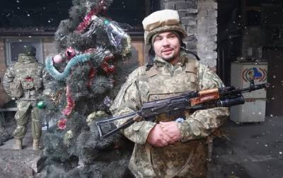 Поздравления с Донбасса: Бойцы Объединенных сил поздравили украинцев с Новым годом