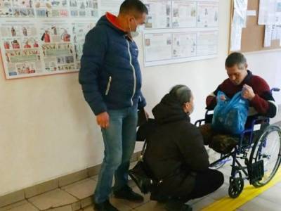 В Казани волонтерам, спасшим мужчину от "мафии нищих", поступают угрозы
