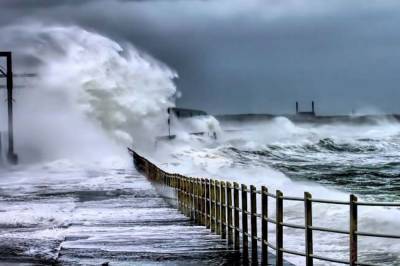 Волны до 18 метров и ураган: на Беринговом море разбушевался сильнейший за последние 40 лет шторм