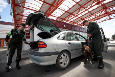 Власти Беларуси разрешили брать плату за выезд из страны на машине