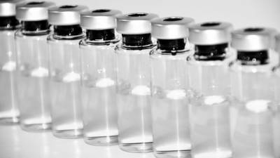 Pfizer и BioNTech анонсировали расширение производства вакцины от COVID-19