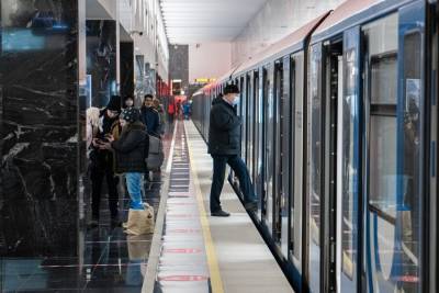 Свыше 22 тыс пассажиров встретили Новый год в столичном метро