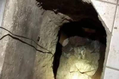 Мужчина прорыл туннель из дома в спальню своей любовницы