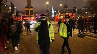 Полиция оштрафовала сотни празднующих в новогоднюю ночь