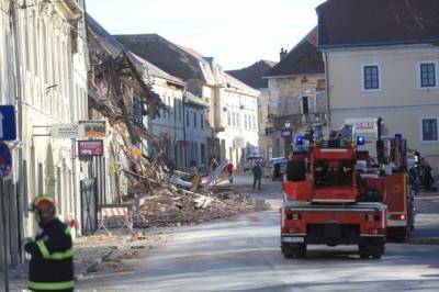 В Хорватии после землетрясения из-под завалов спасены более 30 человек