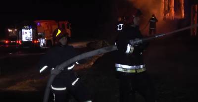 Спасатели подняты по тревоге: ночью в городе сгорел кинотеатр