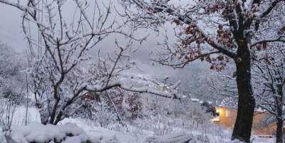 На Корсику обрушились мощные снегопады (ФОТО, ВИДЕО)