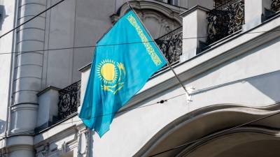 Избирательные участки для парламентских выборов открылись в Казахстане
