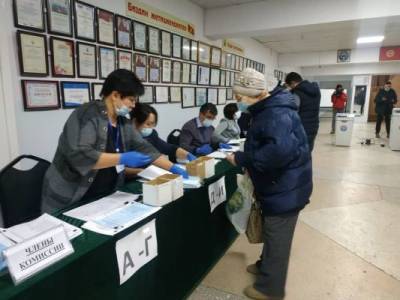 Президентские выборы в Киргизии стартовали