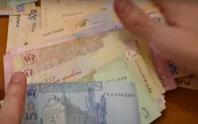 Более 8 тысяч гривен на руки: в Украине увеличили размер соцпомощи - кто может рассчитывать на выплаты