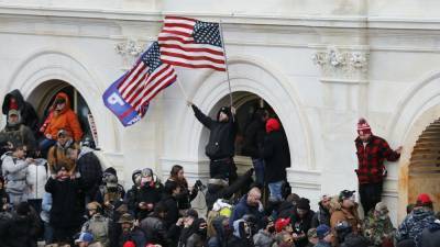 Штурм Капитолия в Вашингтоне СМИ сравнили с событиями в Донбассе