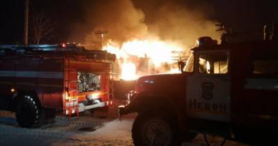 Два человека погибли при пожаре в доме под Иркутском