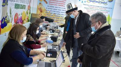 Явка на выборах президента Кыргызстана за 4 часа голосования составила 9,23%