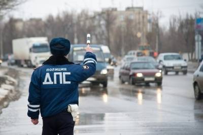 В Волгограде водитель внедорожника сбил девушку, а затем скрылся