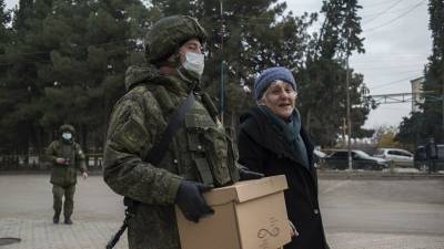 Российские миротворцы помогли вернуться беженцам в свои дома в Нагорном Карабахе