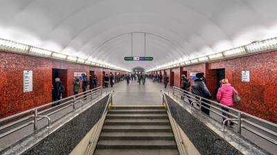 Петербуржцев предупредили о начале ремонта в вестибюле станции "Маяковская"